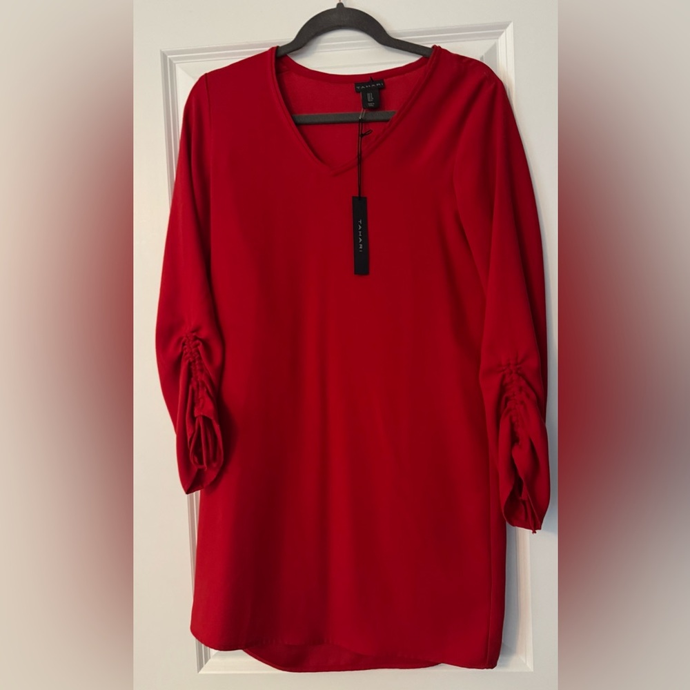 Tahari Red V-Neck Women's long sleeve mini